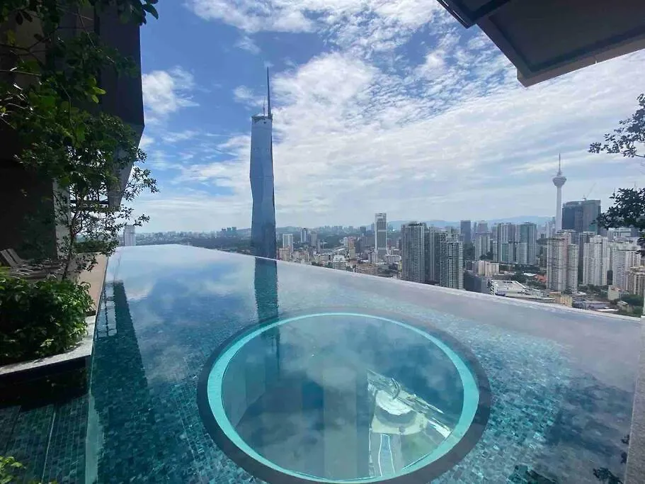 Infinity Pool, New 2 Bedroom, Near Bbcc Lalaport, Pnb 118, Klcc With High Speed Wifi Kuala Lumpur Apartment