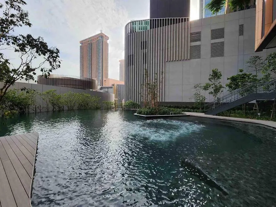 Infinity Pool, New 2 Bedroom, Near Bbcc Lalaport, Pnb 118, Klcc With High Speed Wifi Kuala Lumpur Apartment